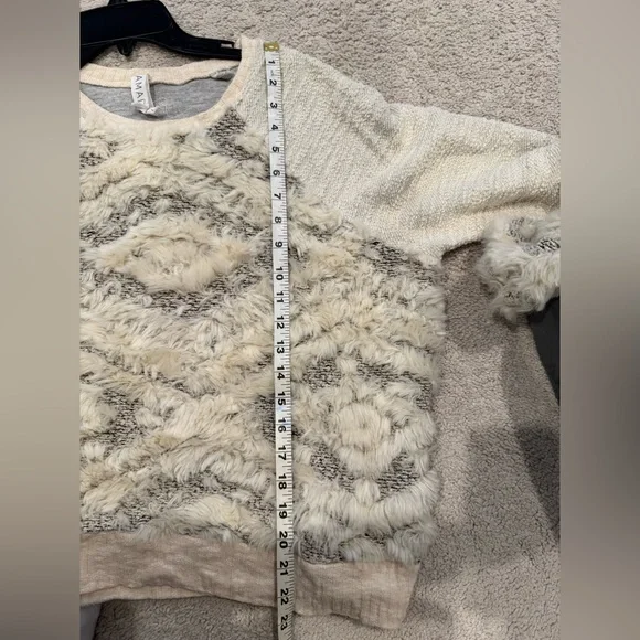 Amadi Anthropologie Women’s Sweater Large Textured Faux Fur Cream Neutral - Picture 6 of 8